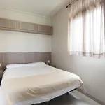 营地 & *