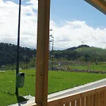 & 营地 *